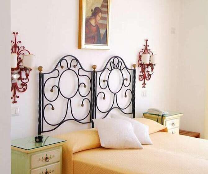 هتل Villa Mora