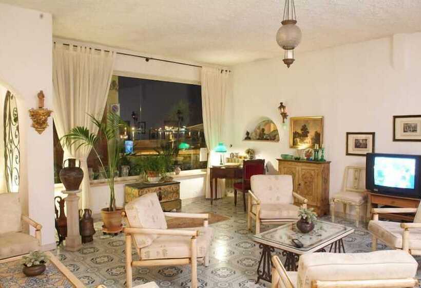 ホテル Villa Mora