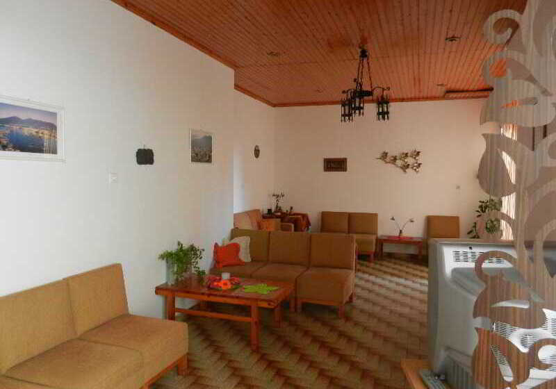 Отель Zorbas Beach