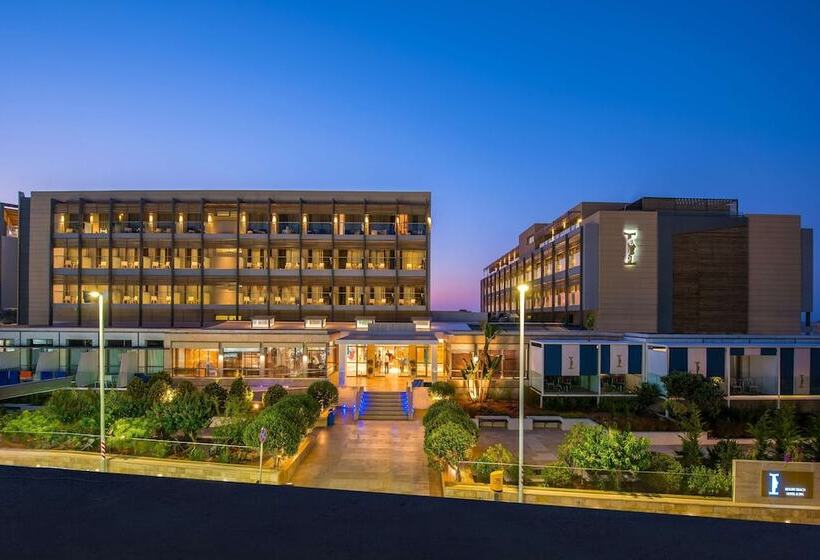 I Resort Beach Hotel & Spa