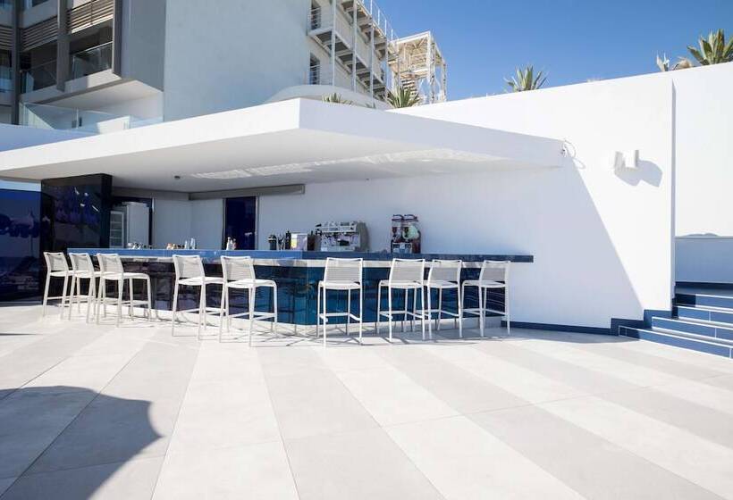 I Resort Beach Hotel & Spa