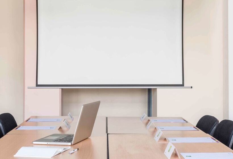 Отель Ibis Styles Meaux Centre