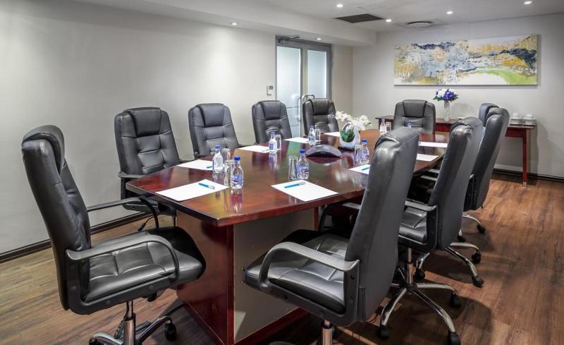 Lagoon Beach Hotel Apartments