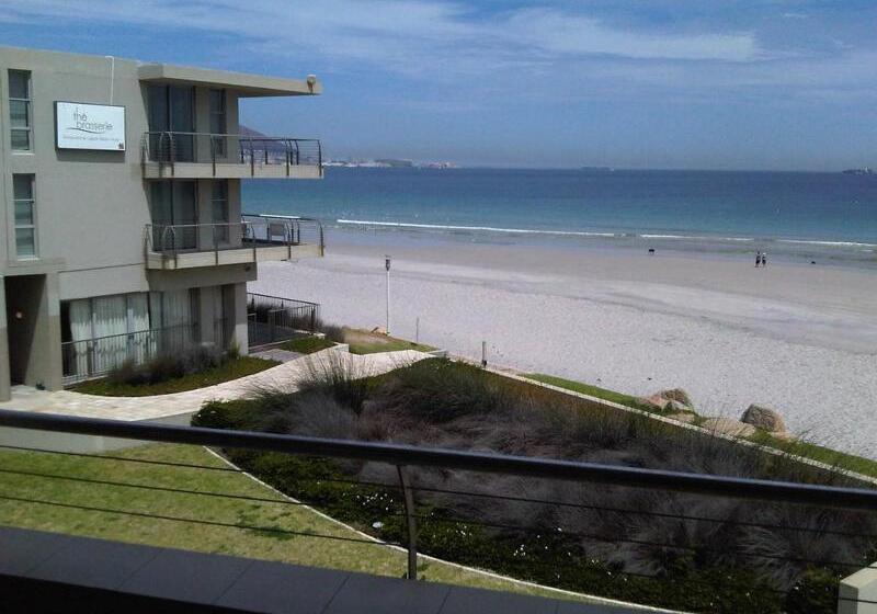 Lagoon Beach Hotel Apartments