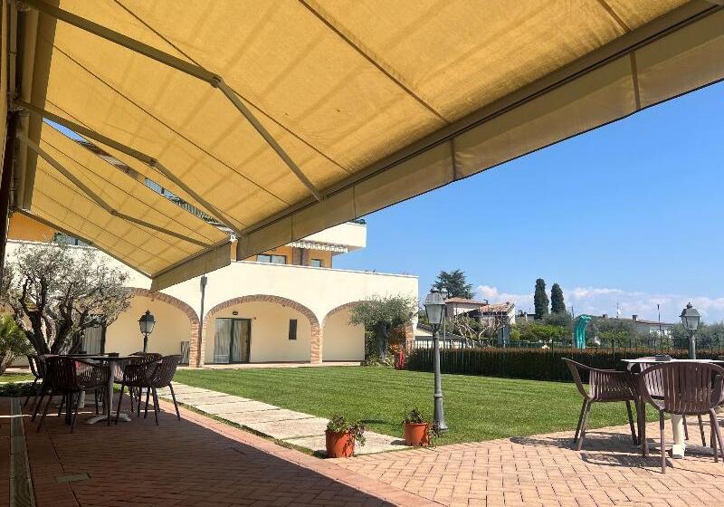 Le Terrazze Sul Lago Hotel & Residence