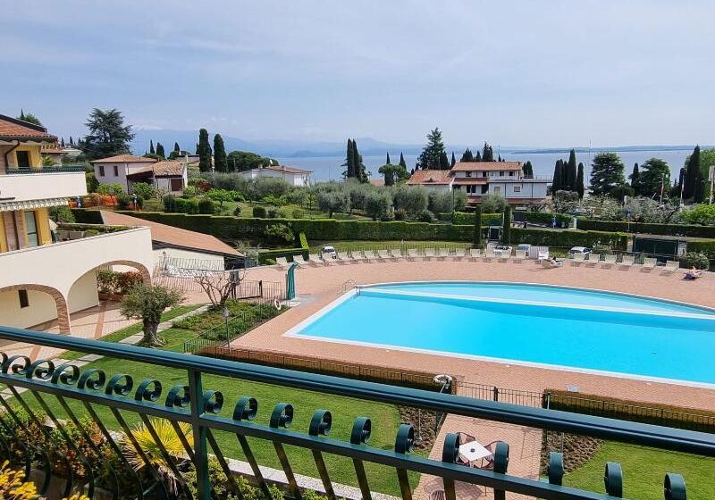 Le Terrazze Sul Lago Hotel & Residence