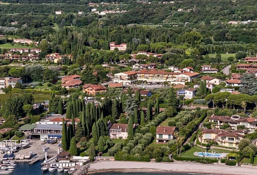 Le Terrazze Sul Lago Hotel & Residence