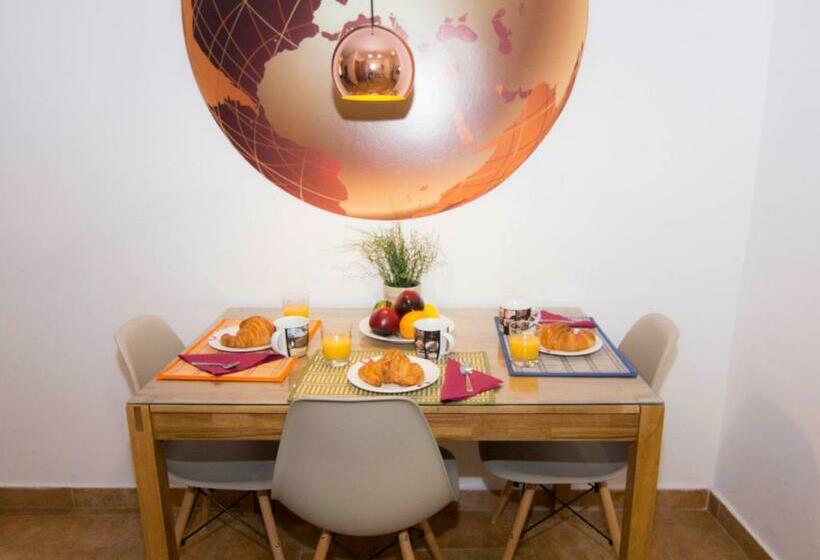 Living Valencia Apartments   Merced