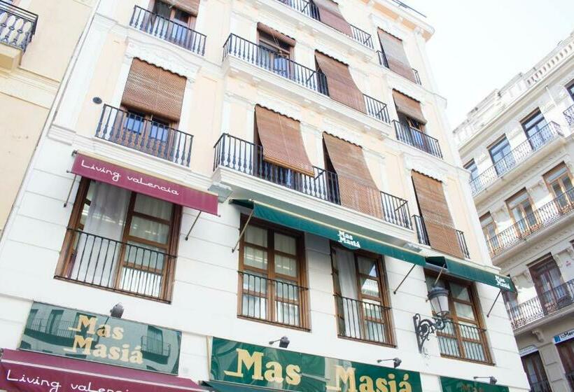 Living Valencia Apartments   Merced