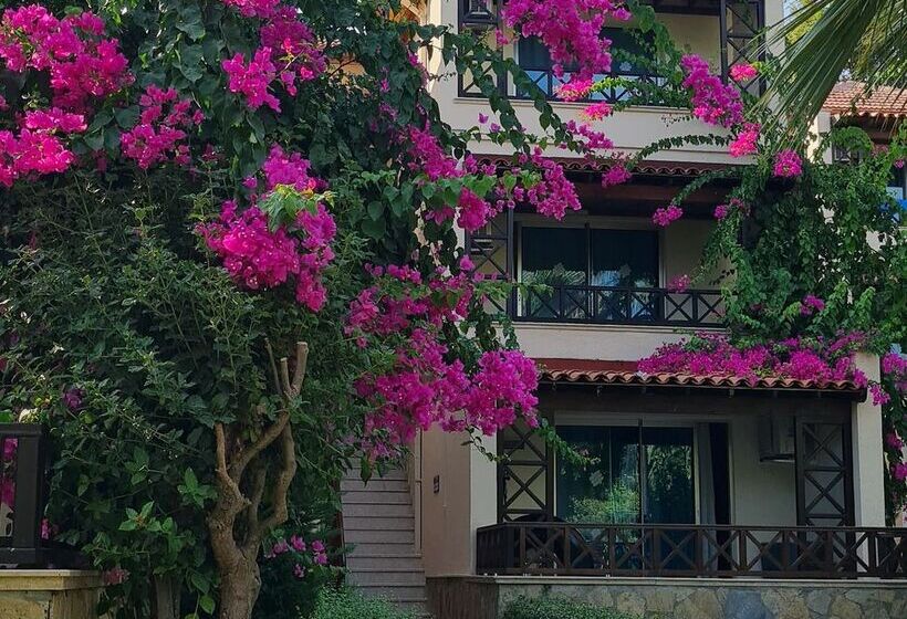 Saphir Hotel & Villas