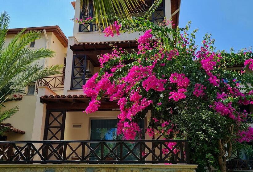 Saphir Hotel & Villas