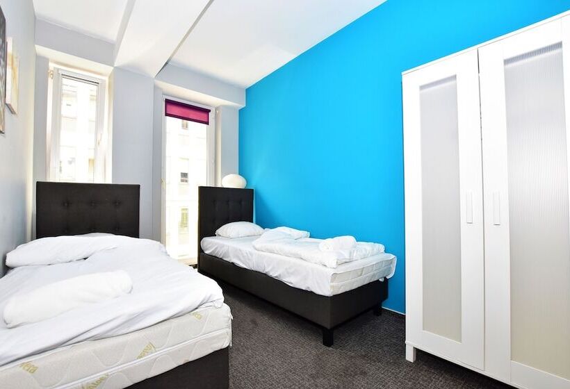 Dukes Hostel   Pokoje Prywatne, Rynek