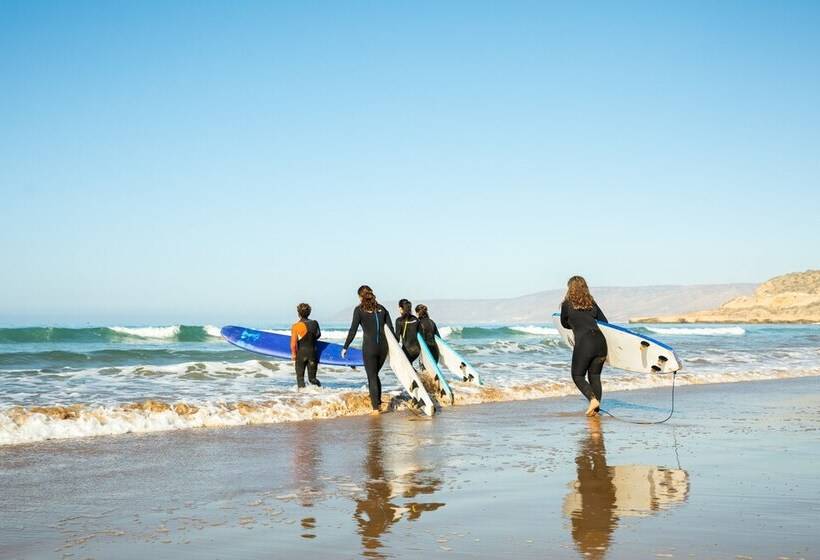 The Yogi Surfer   Hostel