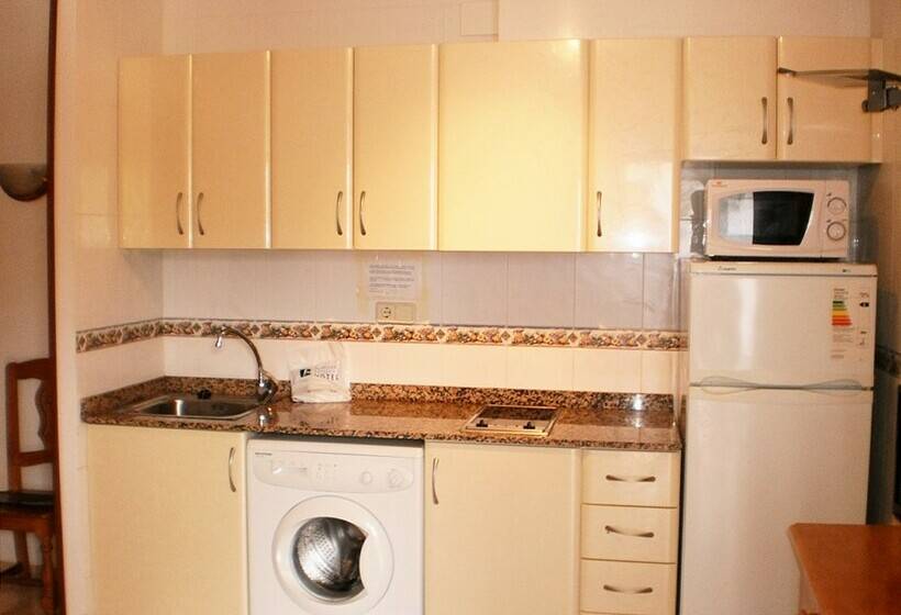 Apartamentos Arcos de Las Fuentes 3000