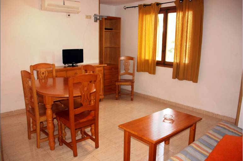 Apartamentos Arcos de Las Fuentes 3000