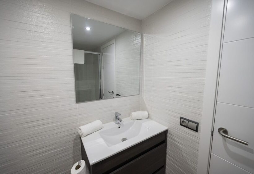 Apartamentos Blanco Sol