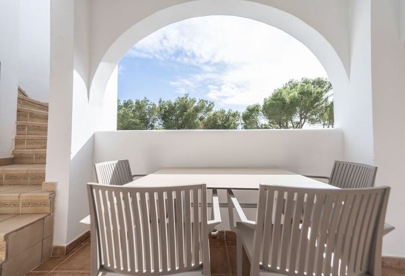 Apartamentos Blanco Sol