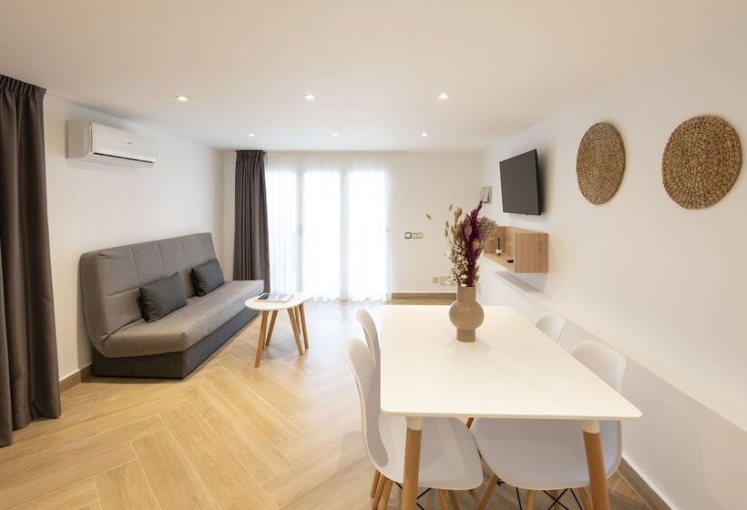 Apartamentos Blanco Sol