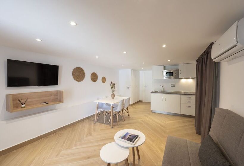 Apartamentos Blanco Sol