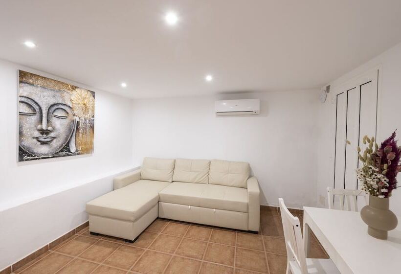 Apartamentos Blanco Sol