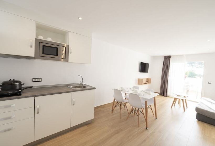 Apartamentos Blanco Sol