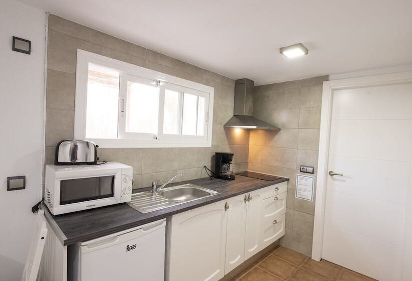 Apartamentos Blanco Sol