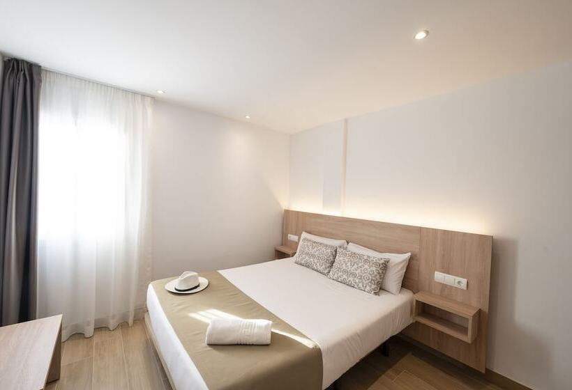 Apartamentos Blanco Sol