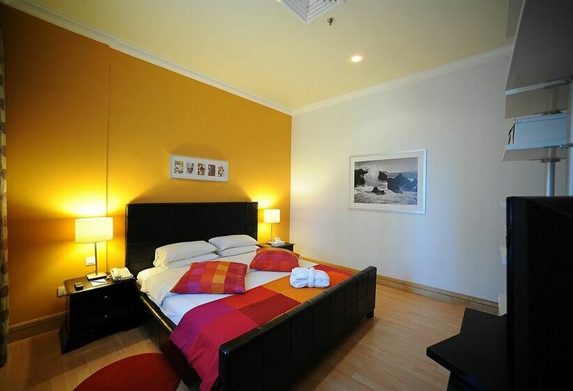 هتل Corniche  & Suites