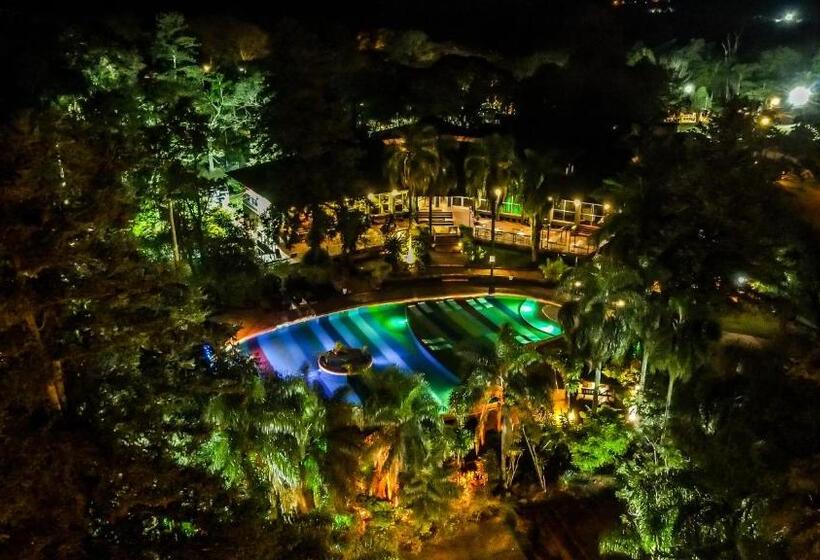 فندق فئة نجمة واحدة Beer Hotel Iguazú