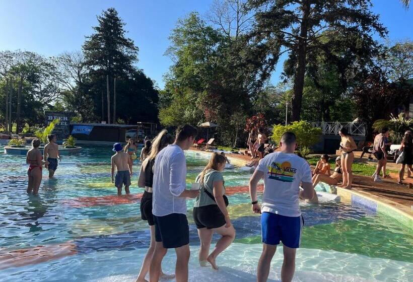 فندق فئة نجمة واحدة Beer Hotel Iguazú