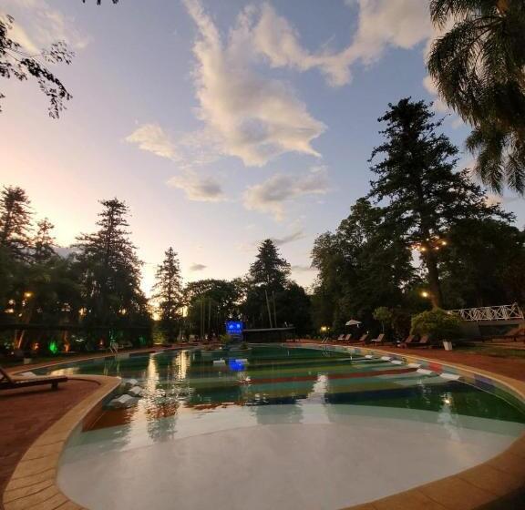 فندق فئة نجمة واحدة Beer Hotel Iguazú