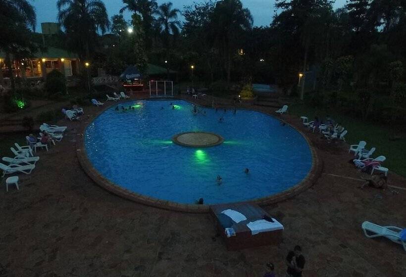 فندق فئة نجمة واحدة Beer Hotel Iguazú