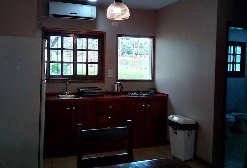 فندق فئة نجمة واحدة Beer Hotel Iguazú