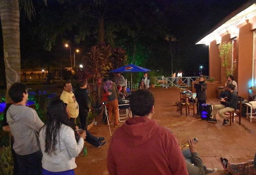 فندق فئة نجمة واحدة Beer Hotel Iguazú