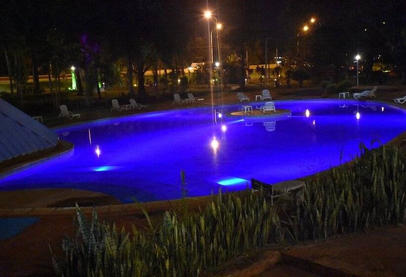 فندق فئة نجمة واحدة Beer Hotel Iguazú