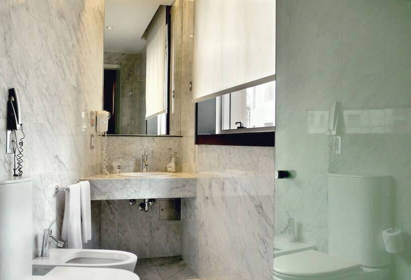 هتل 725 Continental