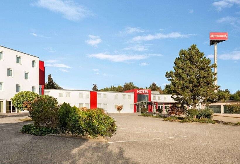 호텔 Amedia Express Sattledt, Trademark Collection By Wyndham