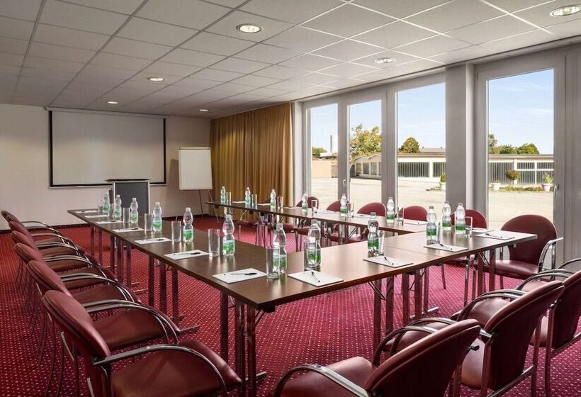 호텔 Amedia Express Sattledt, Trademark Collection By Wyndham