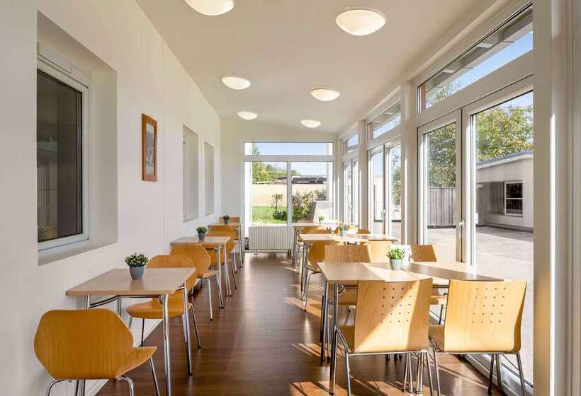 호텔 Amedia Express Sattledt, Trademark Collection By Wyndham