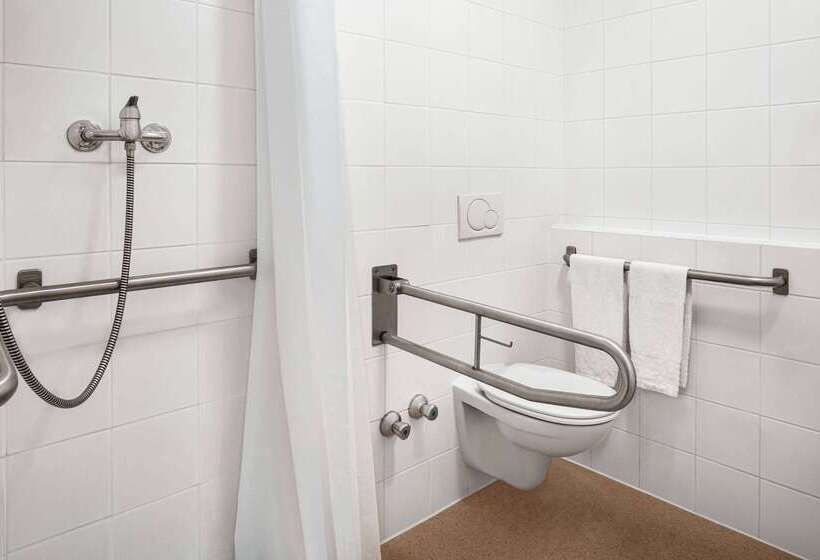 בית מלון כפרי Amedia Express Sattledt, Trademark Collection By Wyndham