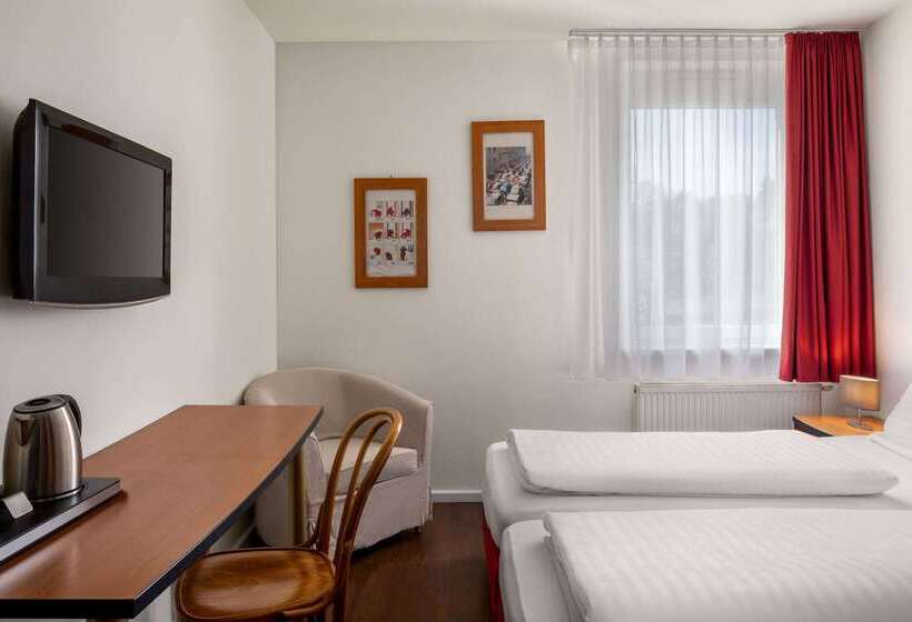 호텔 Amedia Express Sattledt, Trademark Collection By Wyndham