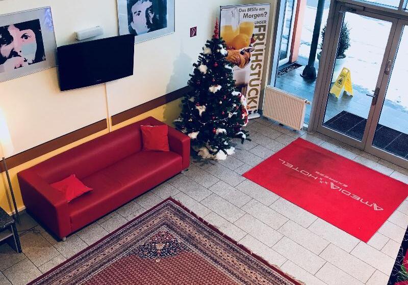 בית מלון כפרי Amedia Express Sattledt, Trademark Collection By Wyndham