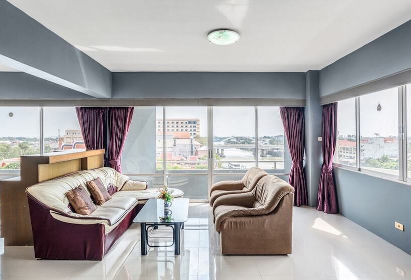 酒店 Ayothaya Riverside