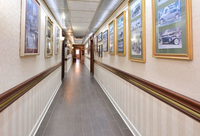 فندق Best Western Greenfield Inn