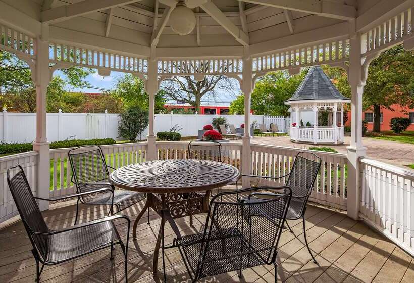 فندق Best Western Greenfield Inn