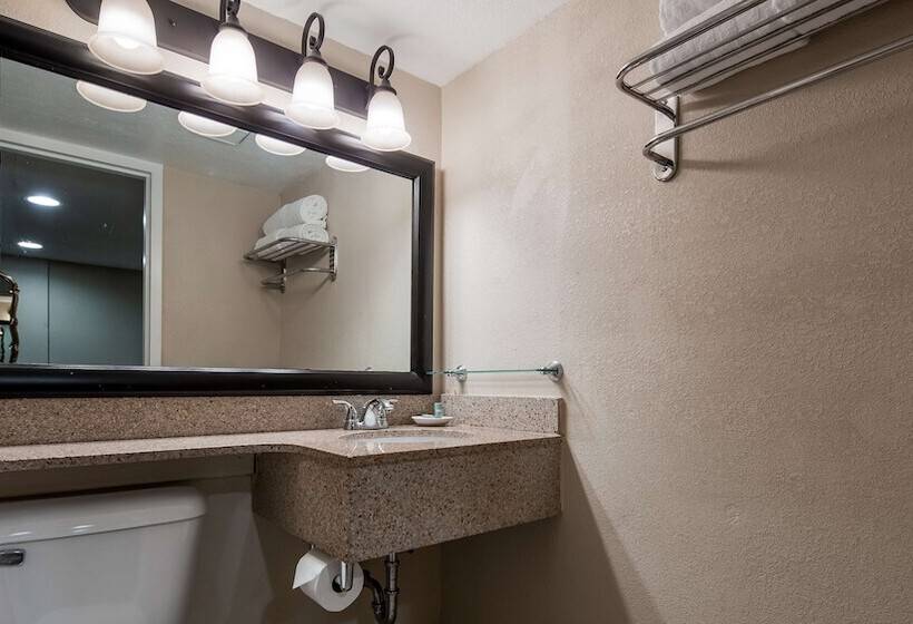 فندق Best Western Greenfield Inn