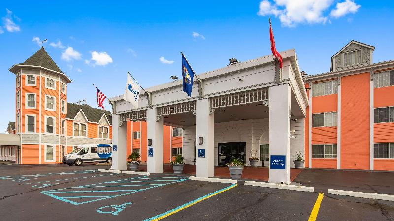 בית מלון כפרי Best Western Greenfield Inn