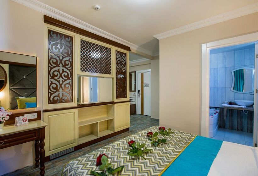 Club Big Blue Suit Hotel   All Inclusive