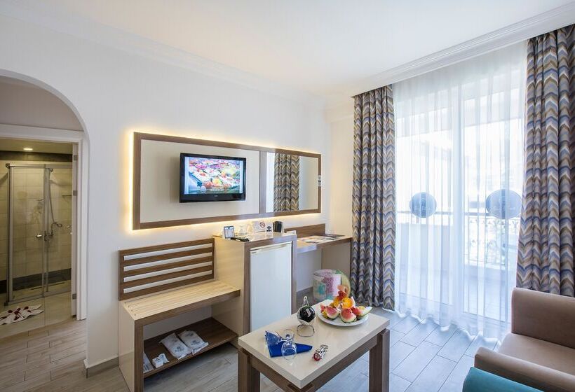 Club Big Blue Suit Hotel   All Inclusive