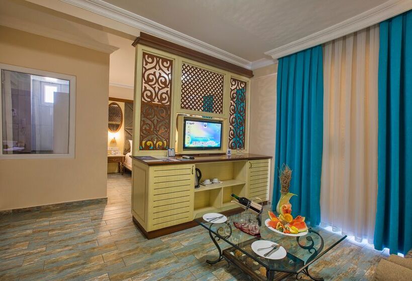 Club Big Blue Suit Hotel   All Inclusive